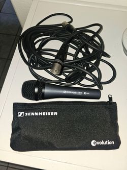 Sennheiser Microphone, bag and XLR cable