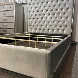 [OM] 🟪 Only $45 initial then take it home 🏡 Brand New  Lacey Queen Bed Platform Frame