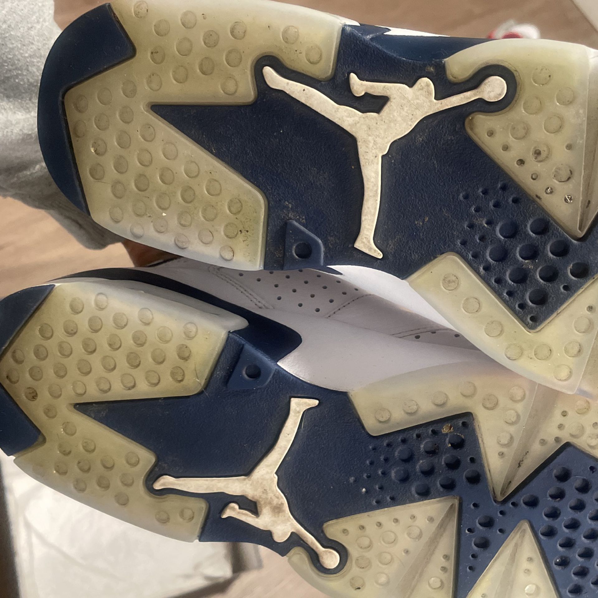 Georgetown 6s Size 10