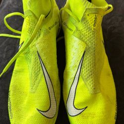 Nike Phantom Size 10. Men’s 