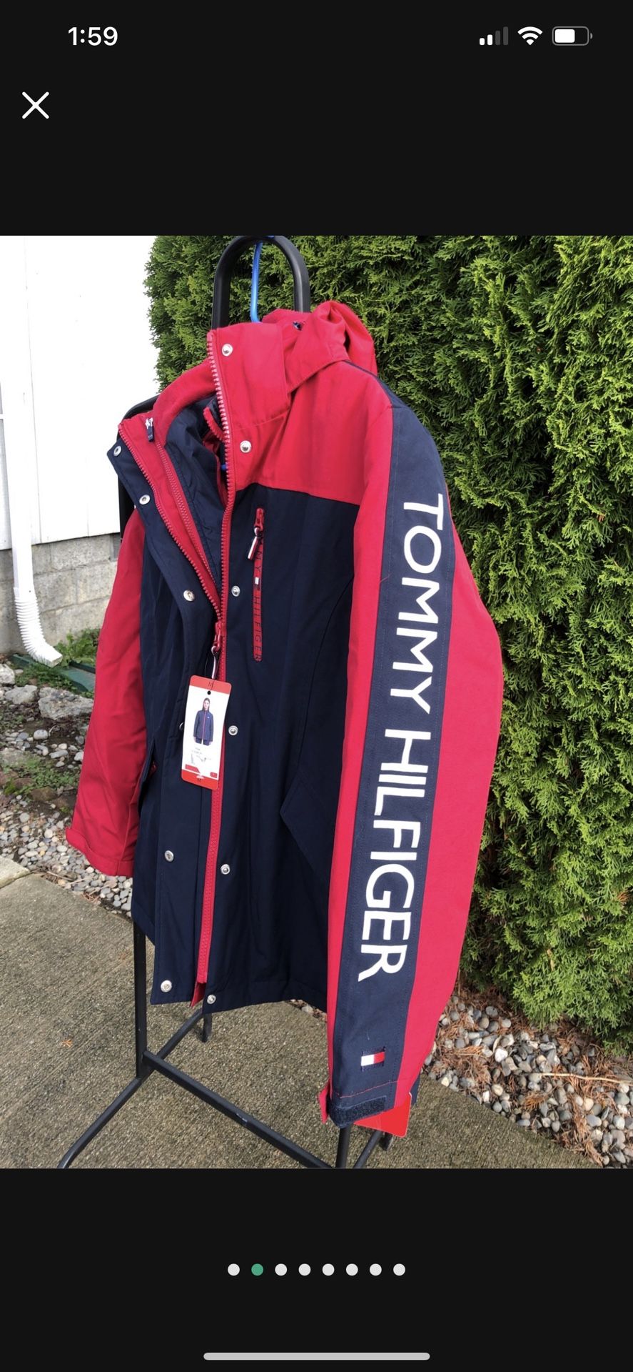 Tommy Hilfiger doble jacket for women size medium perfect for winter and very cute color tags attached