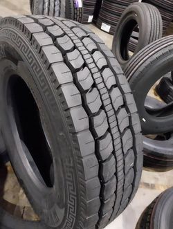 Semi-Truck Tires  11/R22.5 16Ply