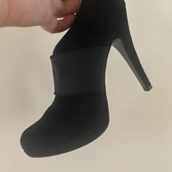 Jesica Simpson Size 7 High Heel Bootie