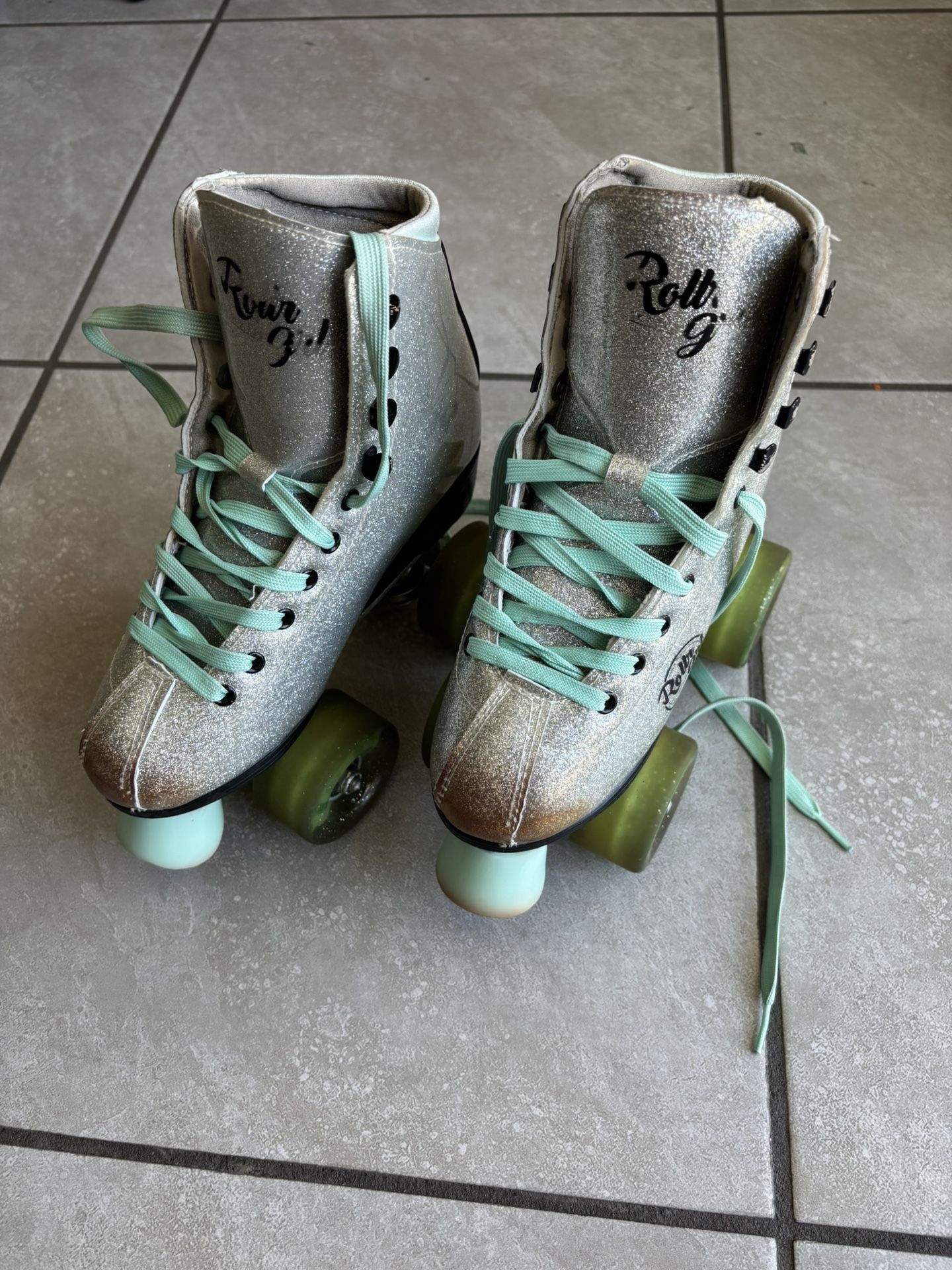 Rollr GRL Astra Glitter Roller Skates - Women's Silver/Black Size 04