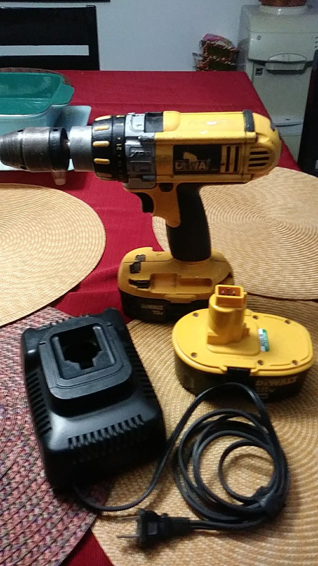 Dc920 hammer drill