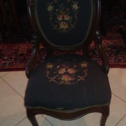 Antique chairs set of 2
