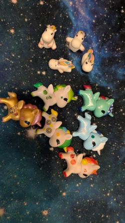 Unicorn figures