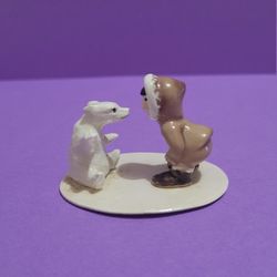  Vintage Hagen Renaker Specialty High Gloss Polar Bear Cub and Eskimo Tot on Base figurine 