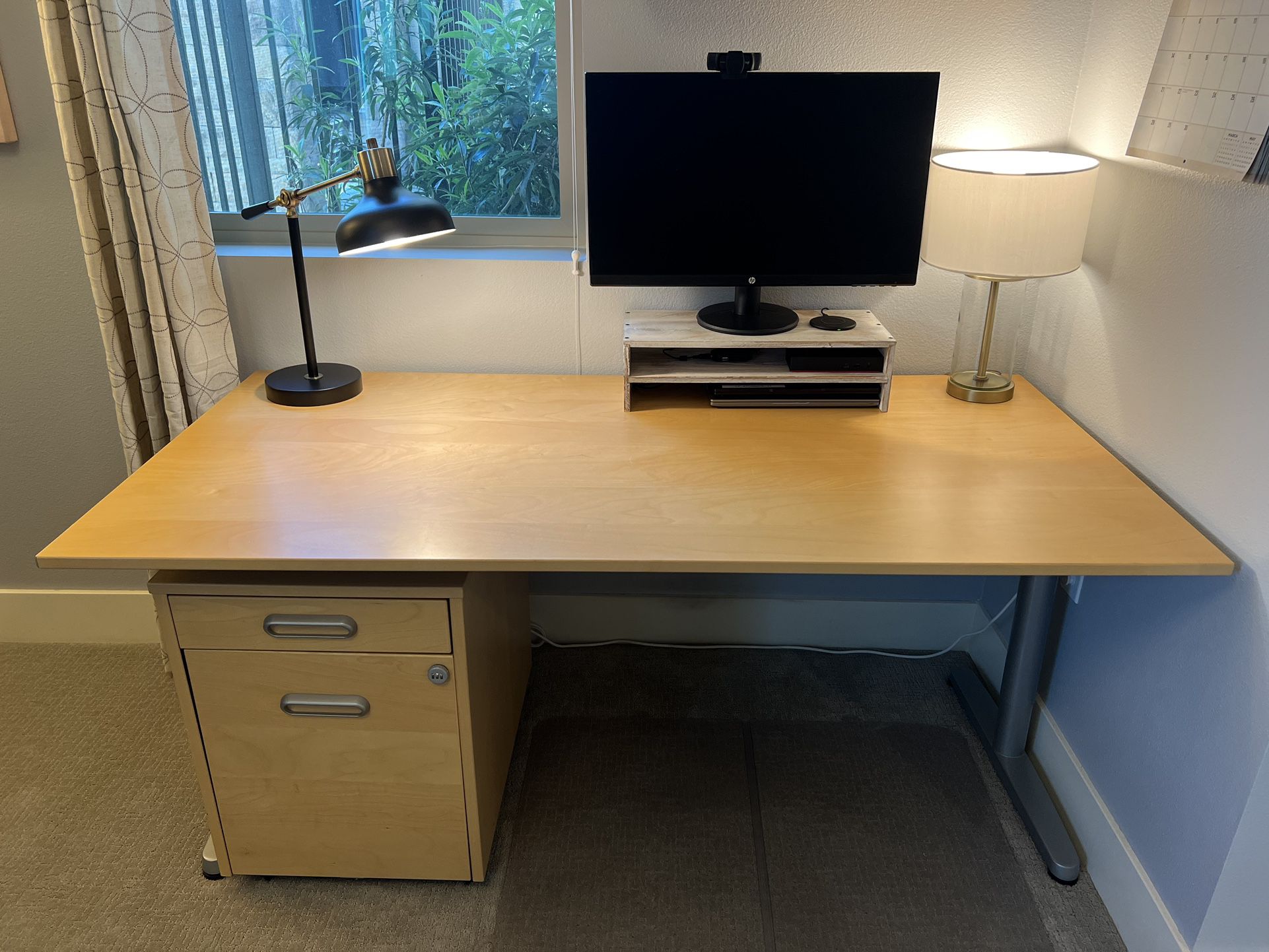 Office Desk And Drawer