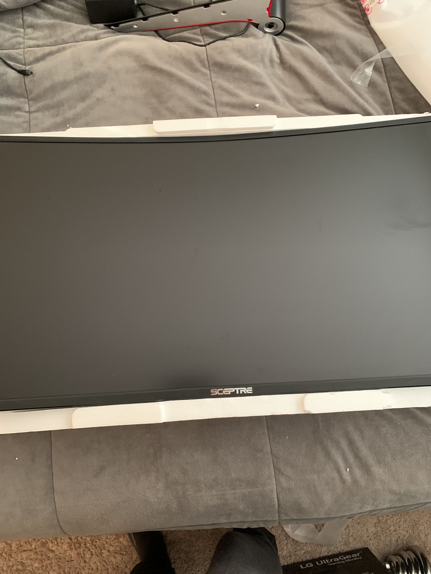 Scepter 32 inch curved 75Hr gaming monitor