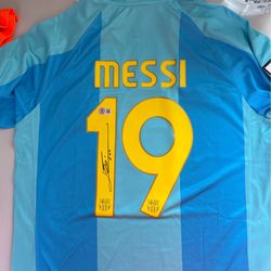 Leo Messi signed jersey Beckett witness
