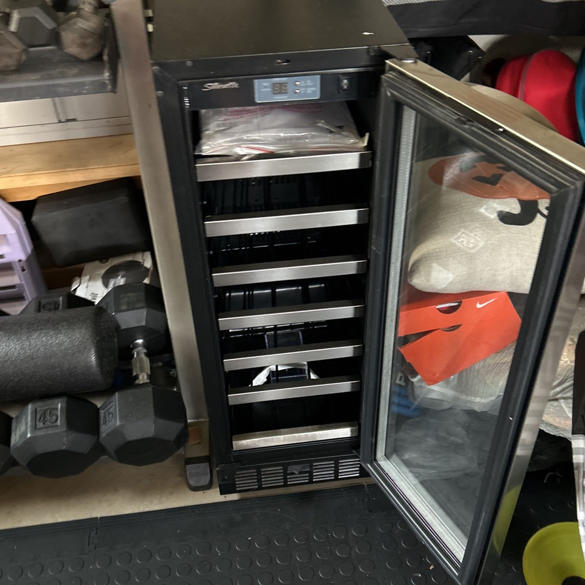 27 Bottles Wine Fridge