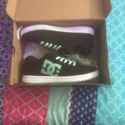 DCSHOECOUSA, black&blue  9.5/size Women’s 