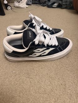 Straye Logan Patent Leather size 11 skating shoes