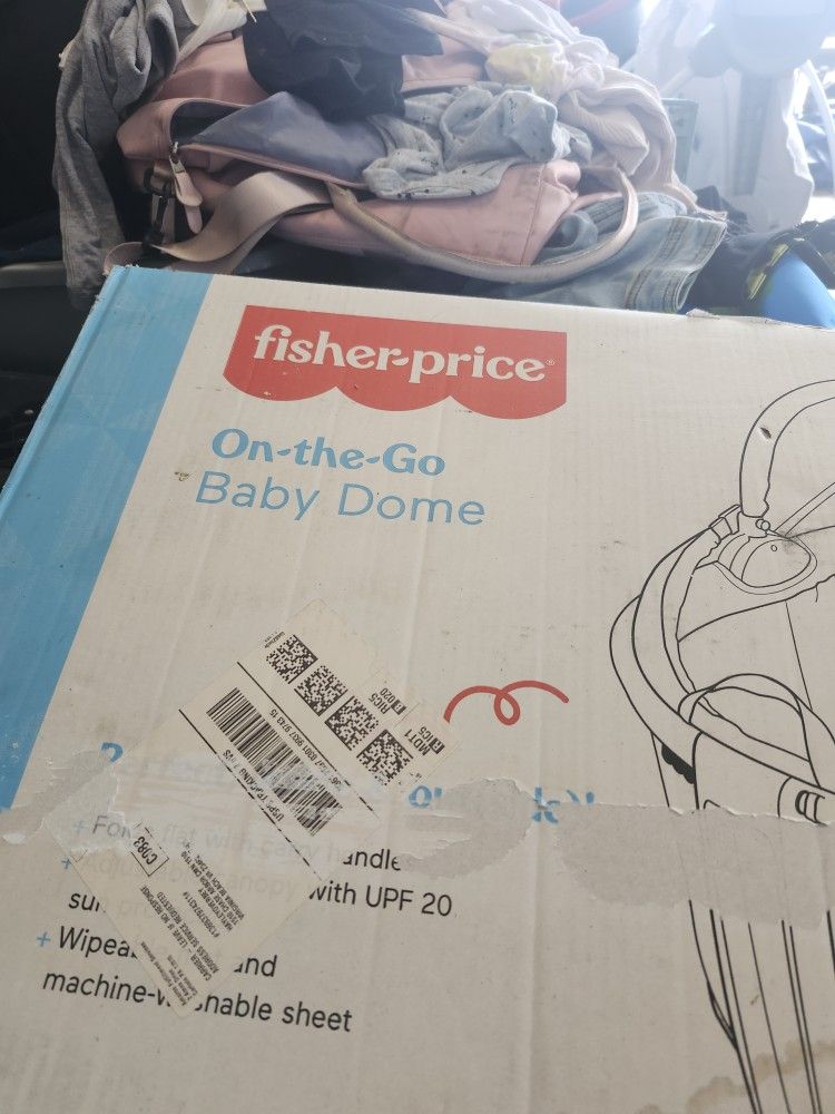 FISHER PRICE PORTABLE BASSINET/ Dome