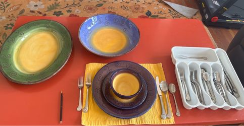 TableTop Ambrosia Ceramic Dinnerware Set with Flatware