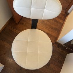 Adjustable Swivel Chair with Wheels