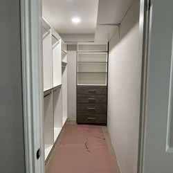 Custom Closet Organizer 