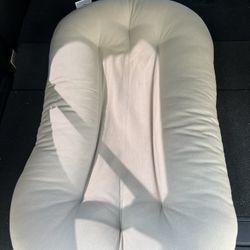 Snuggle Me Infant Lounger 