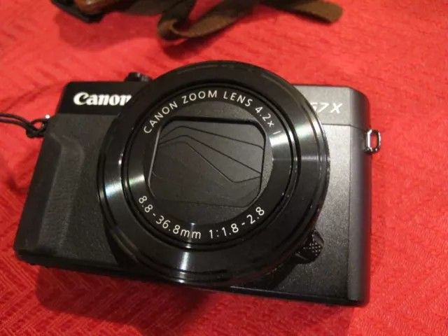 Canon PowerShot G7X Mark II