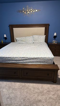 Universal Broadmoore Charleigh King Storage Bed Frame with Upholstered Headboard