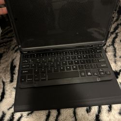 I pad case with keyboard 