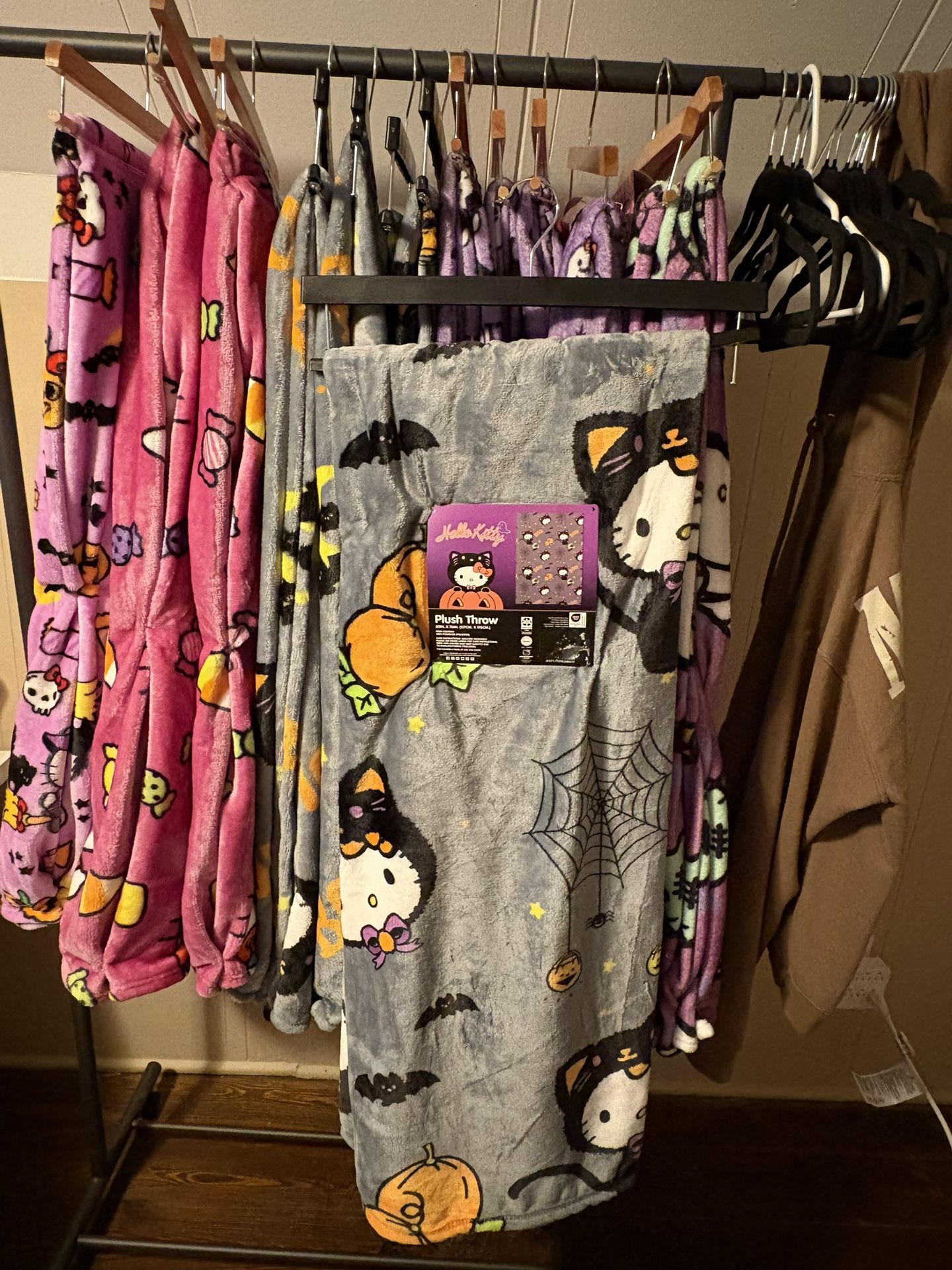 hello kitty halloween blanket