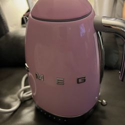 SMEG Electric Kettle 3D Logo