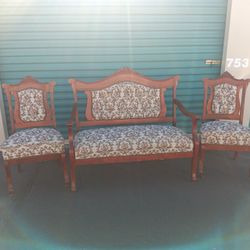 VINTAGE ANTIQUE HAND CARVED SETEE