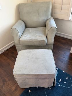 Gray Swivel & Gliding Rocking Chair w Ottoman and rug