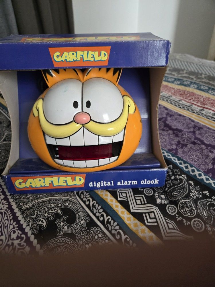 Vintage Garfield Alarm Clock New In Box 1978. OBO