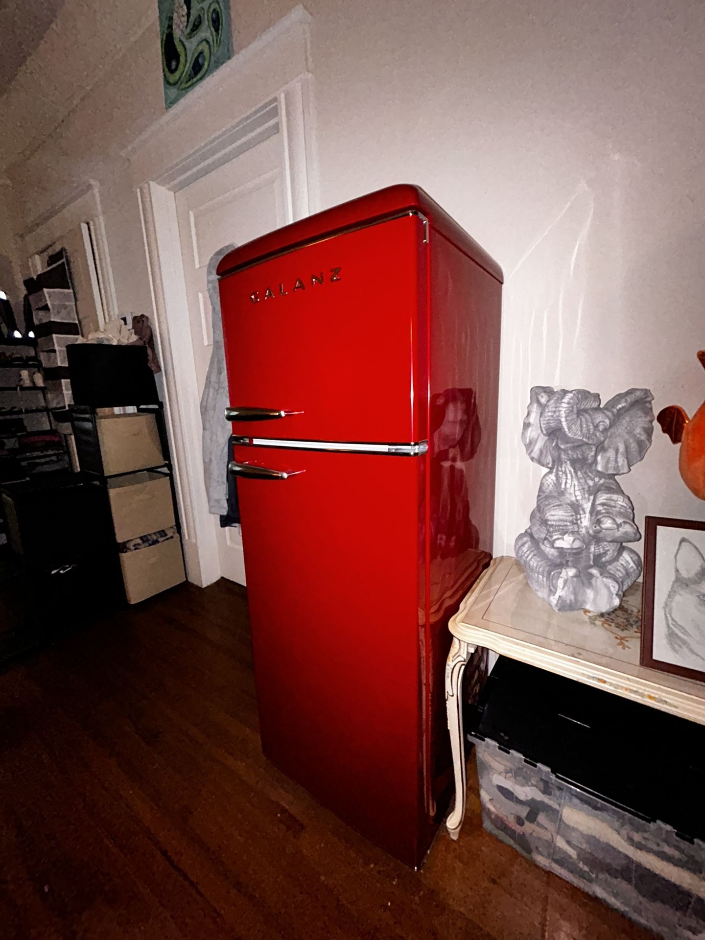 Galanz 7.6 cu. ft. Retro Mini-Refrigerator (red) ($400 Value)