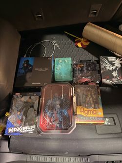 Figure lot