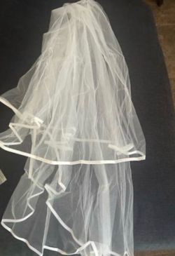 New* Bridal Veil