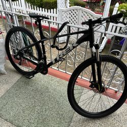 TREK 4 Mountain Bike .