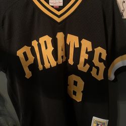 Pirates Baseball Jersey And Lakers Shorts