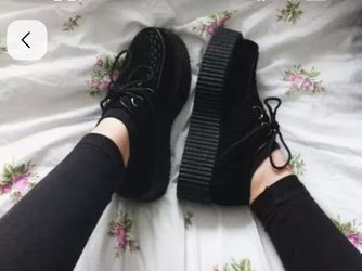 Creepers Size 8 Suede 
