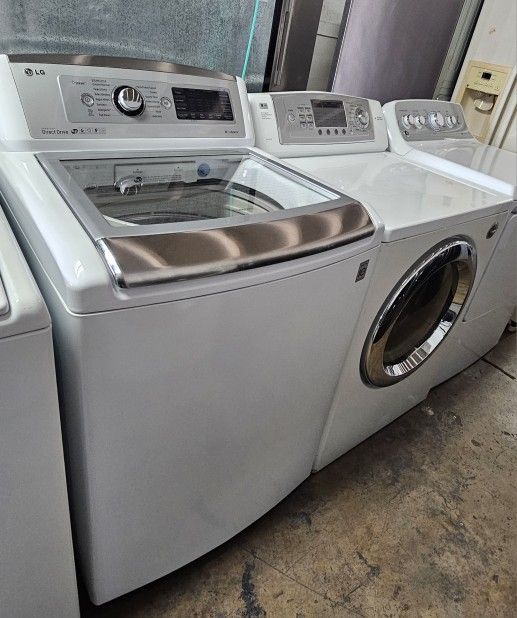 LG WASHER AND DRYER SET