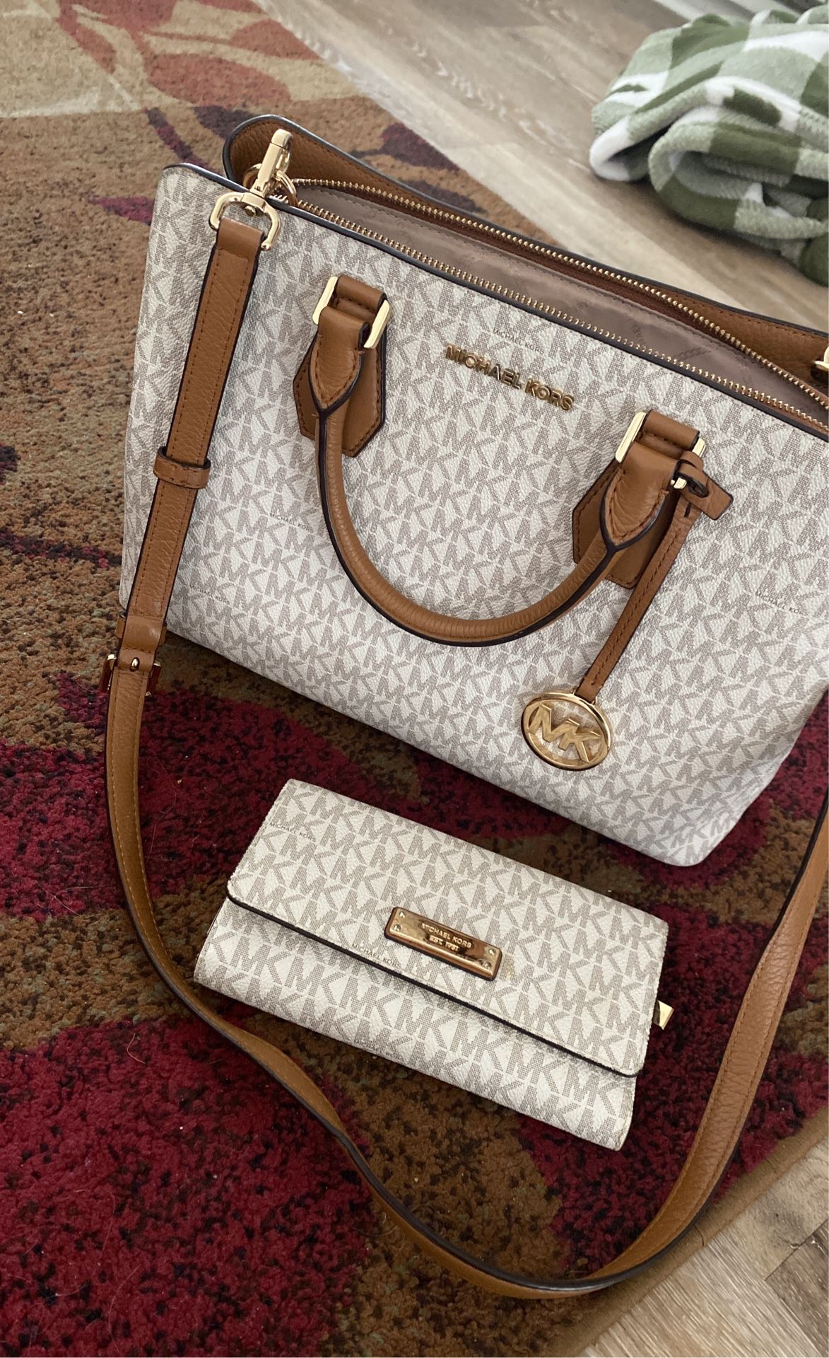 Michael Kors Purse W/th Matching Wallet