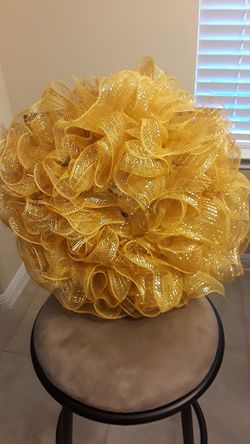 Gold Mesh Wreath