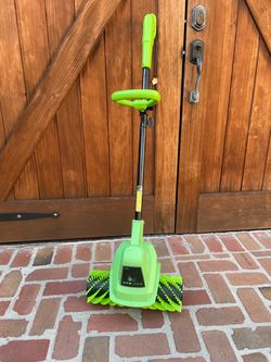 SynLawn Artificial Turf Power Brush