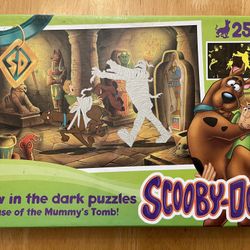 Glow In The Dark, Scooby Doo Puzzle The Case Of The Mummy’s Tomb