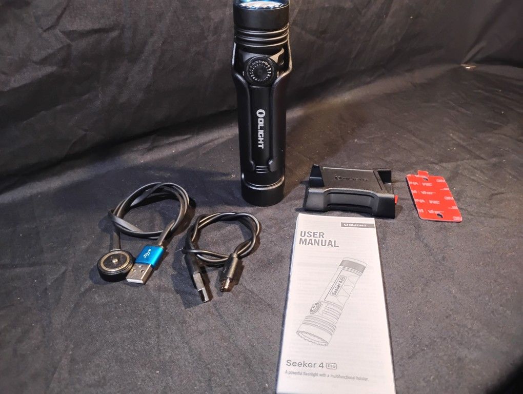 OLight Seeker 4 pro