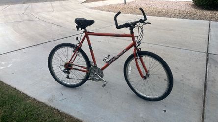 Men’s DiamondBack Bike