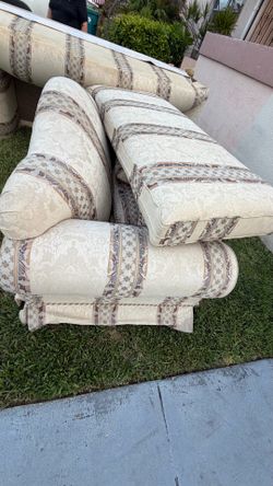 FREE Sofas