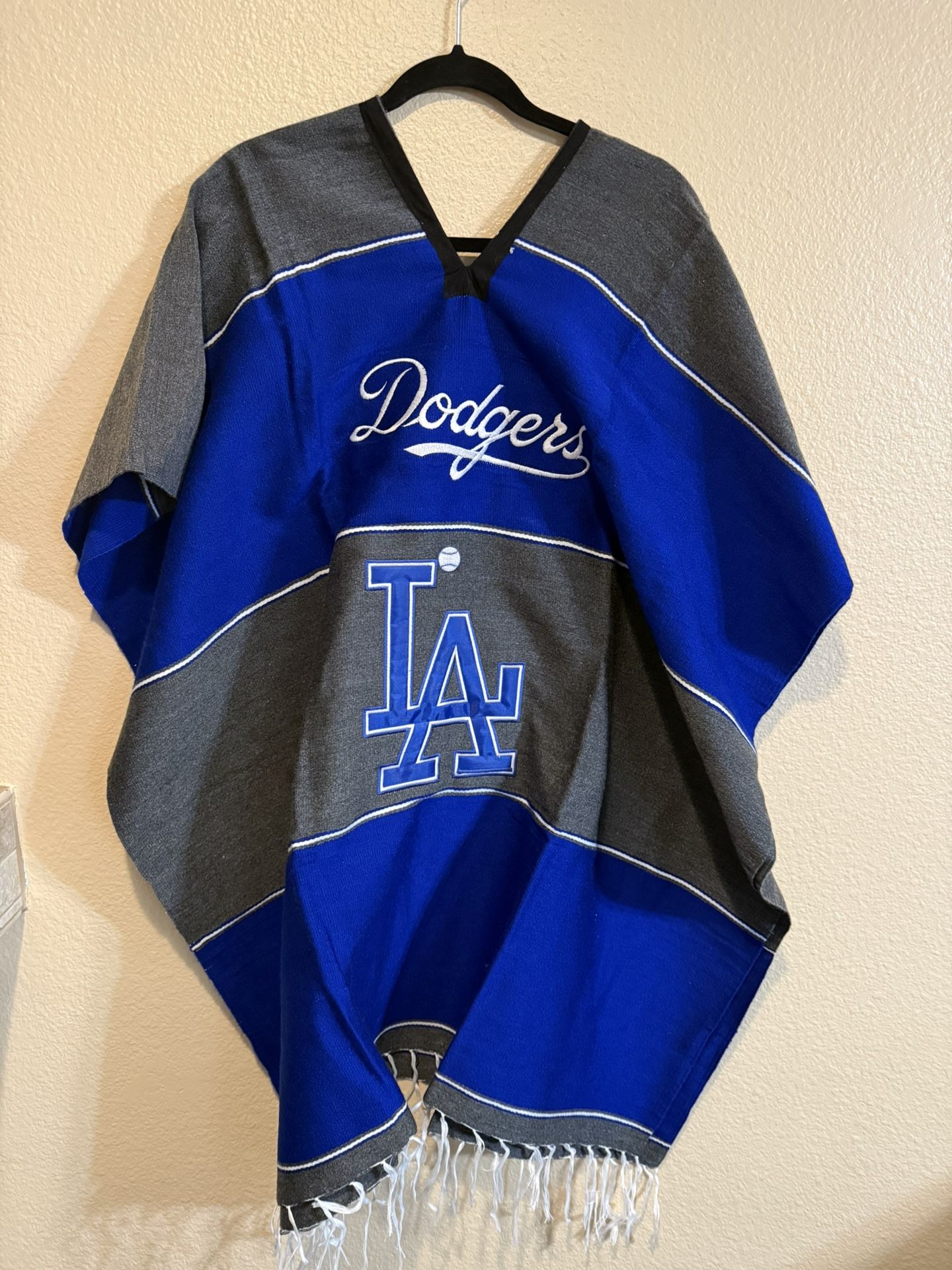 Los Angeles Dodgers Poncho - NEW