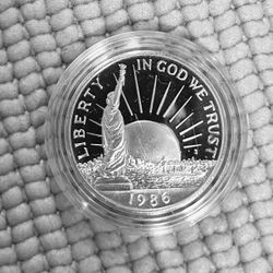 1986 Vintage Half Dollar UNC Proof condition
