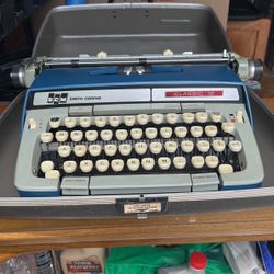 Typewriter Smith Corona Classic 12 - Manual 