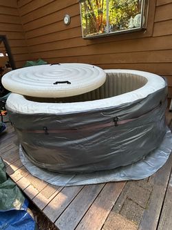 Great 6 person inflatable hot tub!