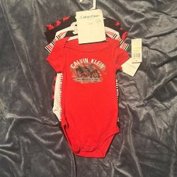 Calvin Klein infant bodysuits 5 Piece Set
